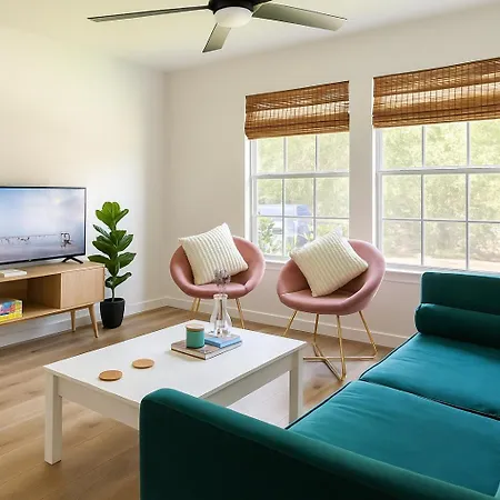 Stylish Stays In Historic Fourth Ward